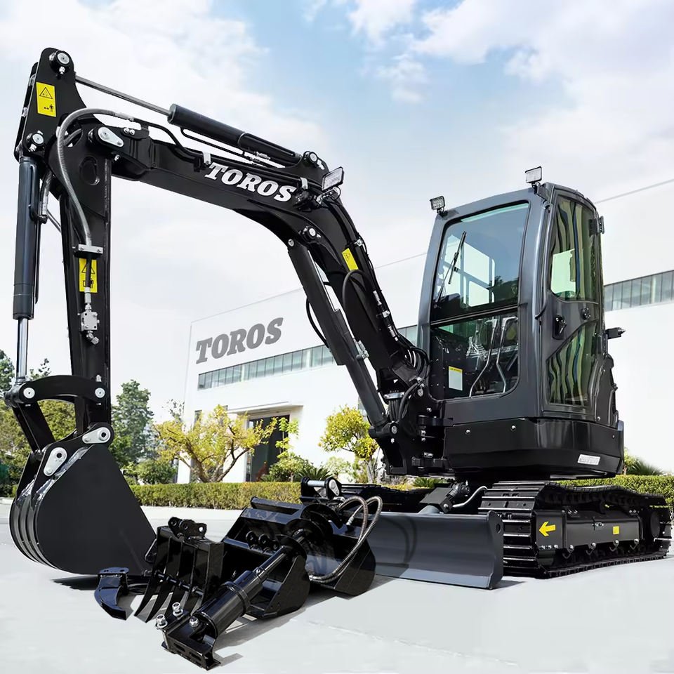 Direct from manufacturer 3.5 ton Kubota engine mini excavator with EURO5 compliant efficient performance for versatile digging