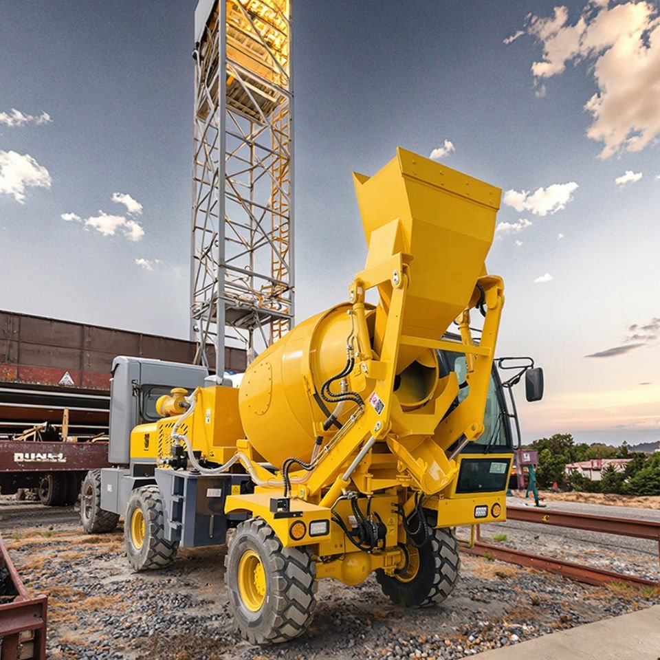 Direct from manufacturer 1.5 cubic meter self loading concrete mixer truck for small construction sites